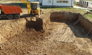 Рытье котлованов под фундамент в ессентуках – цена от 2604 руб. за м3 | 2Землекопа-Ссн